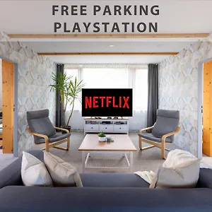 Plzenska 465 Free Parking & Ps3 براغ