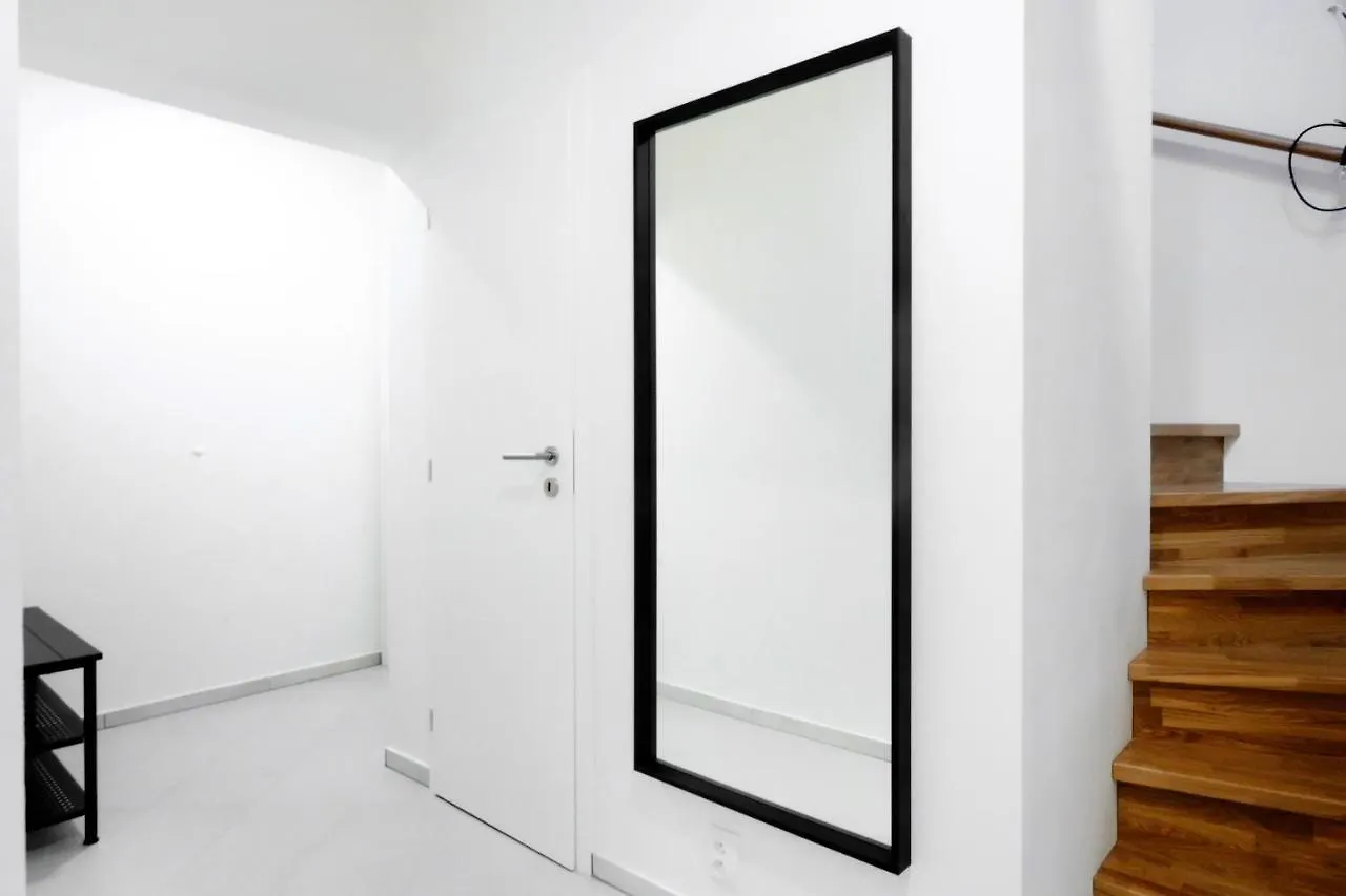 Ferienwohnung Honest Smichov Prag Apartment