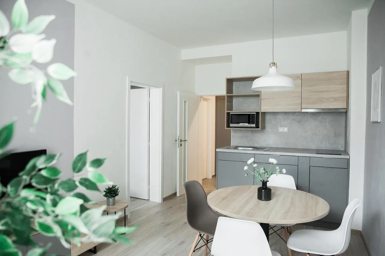 Ferienwohnung Honest Smichov Prag Apartment